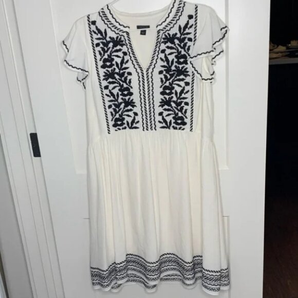 Ann Taylor Embroidered Dress - Picture 2 of 5